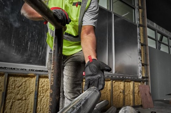 Mitigate shock, impact, vibration and mechanical workplace hazard Milwaukee 4932479723 Armortex Power Tool Gloves