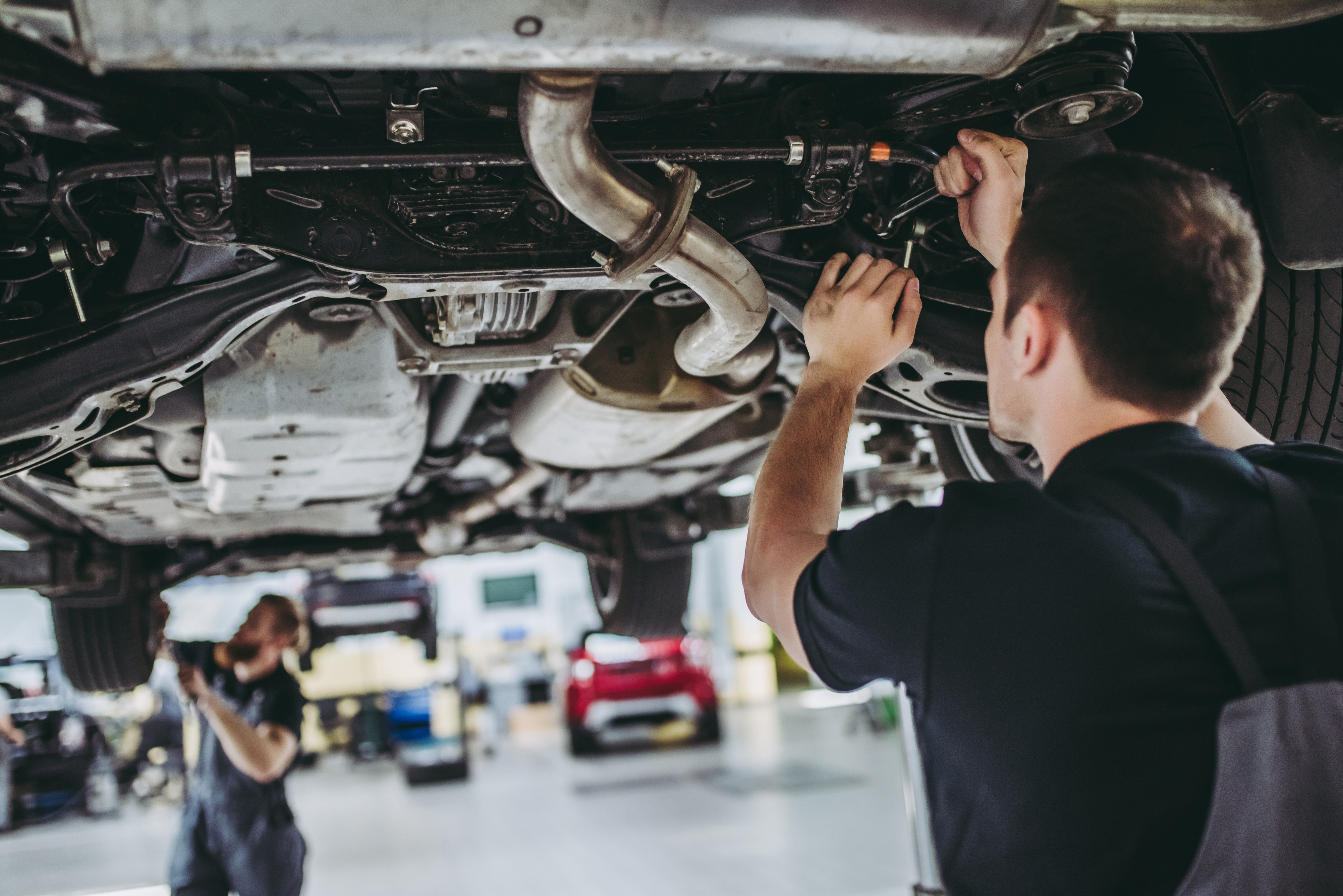 Not using any hand protection during mechanics can lead to an injury