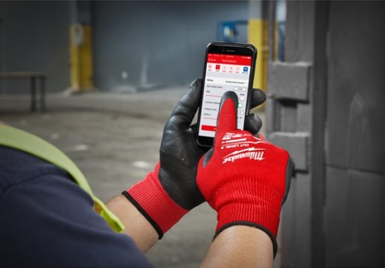 SMARTSWIPE technology allows the user to keep their gloves on when operating smartphones and tablets Touchscreen