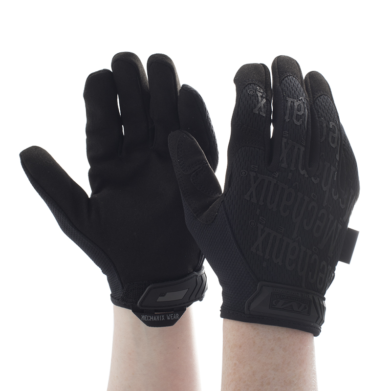 mechanics wear gloves