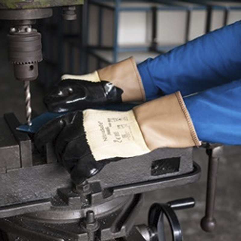 Ansell Nitrasafe 28-359 Nitrile Cut-Resistant Gloves X-Large