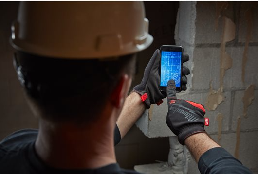SMARTSWIPE technology makes your fingertips and knuckle pad touchscreen compatible with smartphones and tablets Smartswipe